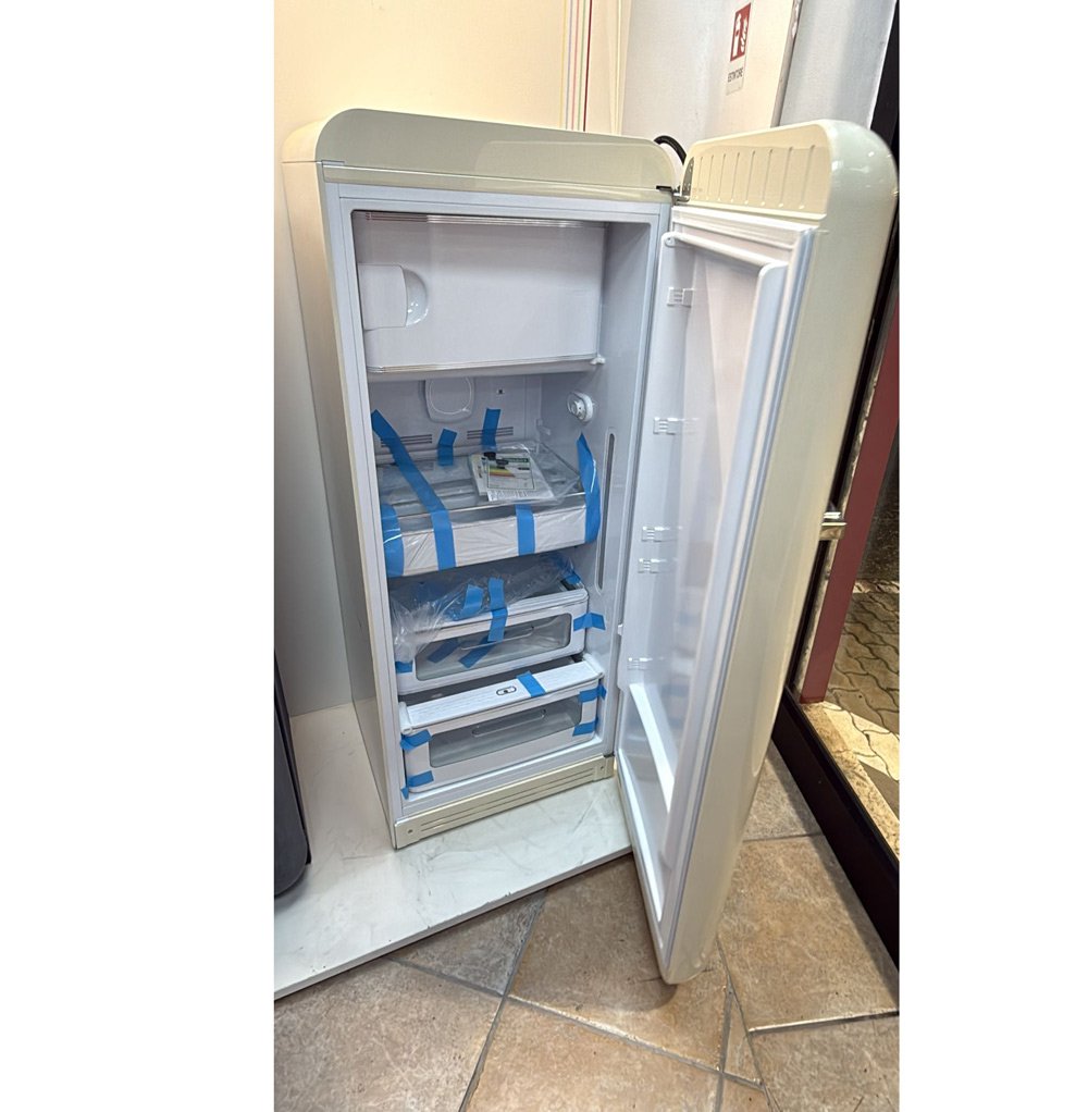 SMEG FAB28RCR foto 4